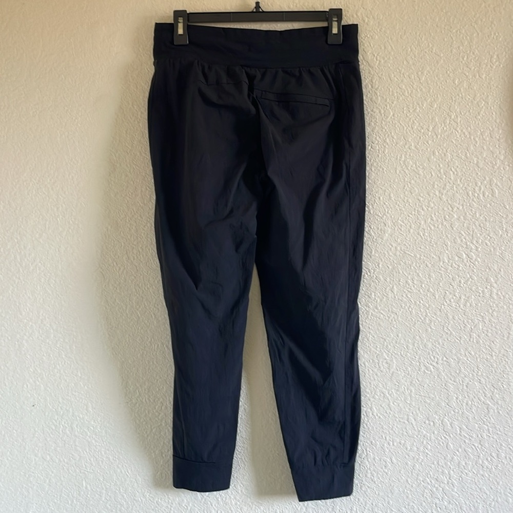 Athleta Trekkie North Jogger Pants Zipper Pockets Travel Hiking Black size 4 - Picture 5 of 7